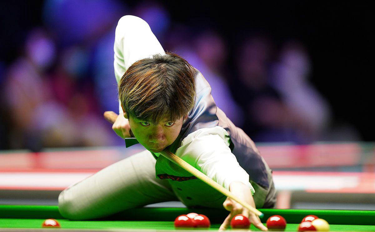 球员侵犯 球员侵犯