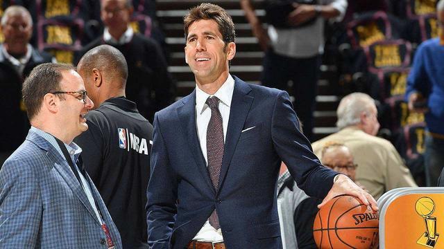 先发定调 先发定调